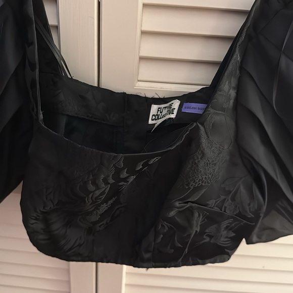 Future Collective Black Cropped Puff Sleeve Zipper Back Top Size 2 NWOT - Picture 8 of 8